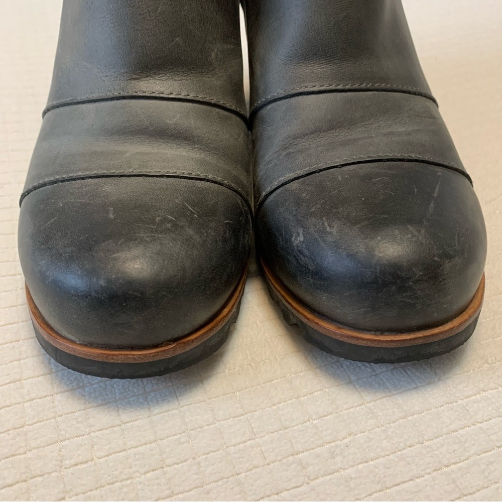Sorel deep grey wedge boots - Picture 2 of 15